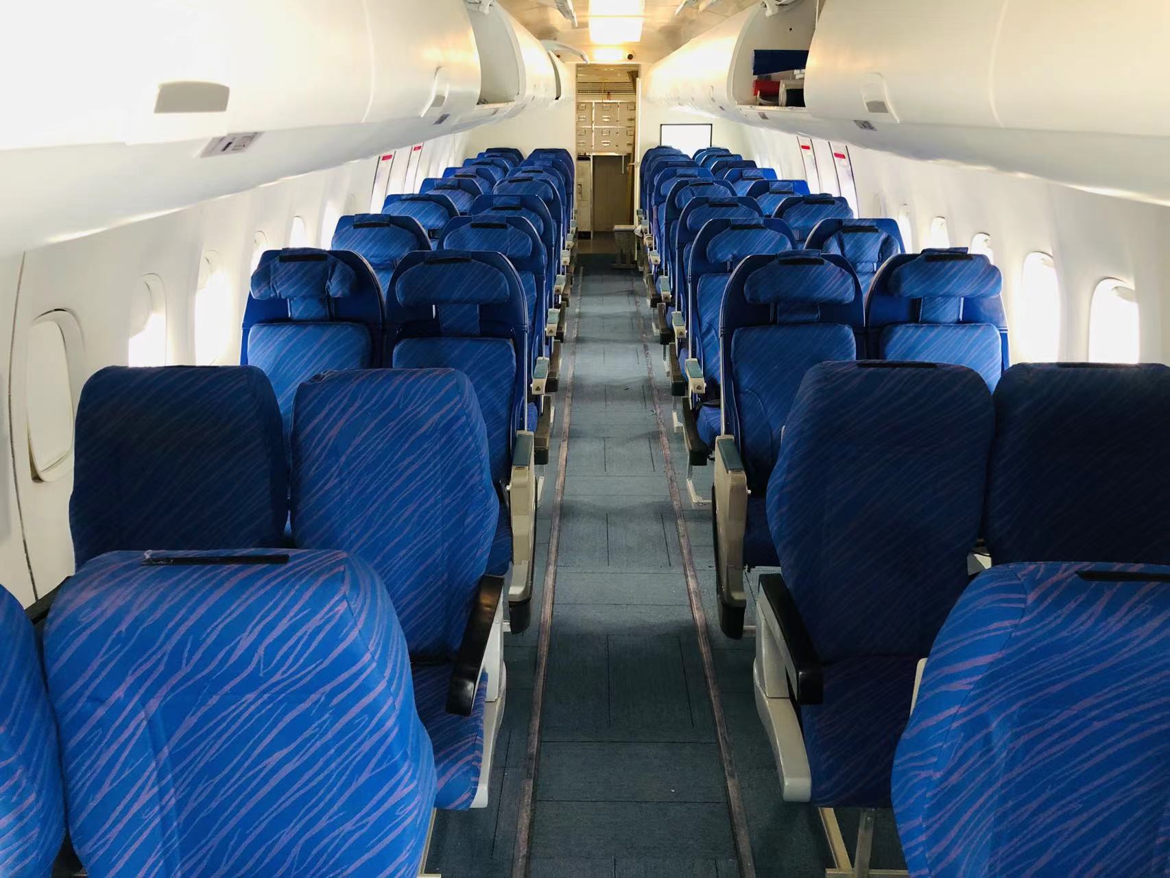 36米飛機(jī)模擬艙生產(chǎn)廠家,綠皮火車模型廠家