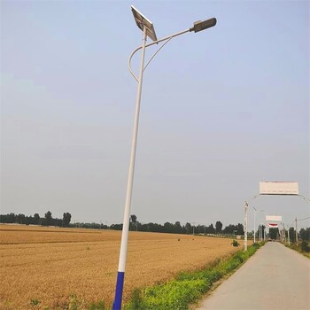 天津6米方桿LED太陽(yáng)能路燈50瓦道路燈