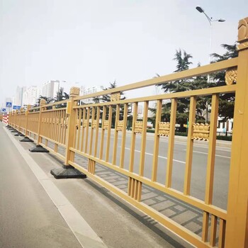 西安黄金色护栏市政莲花道路护栏人车分流护栏城市中央隔离护栏