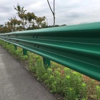 安康波形护栏镀锌道路护栏板二波波形绿色公路护栏板