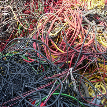哈爾濱回收300電纜廢電纜皮回收價(jià)格