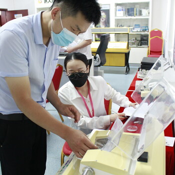 視光中心除驗光配境外還需要學習什么