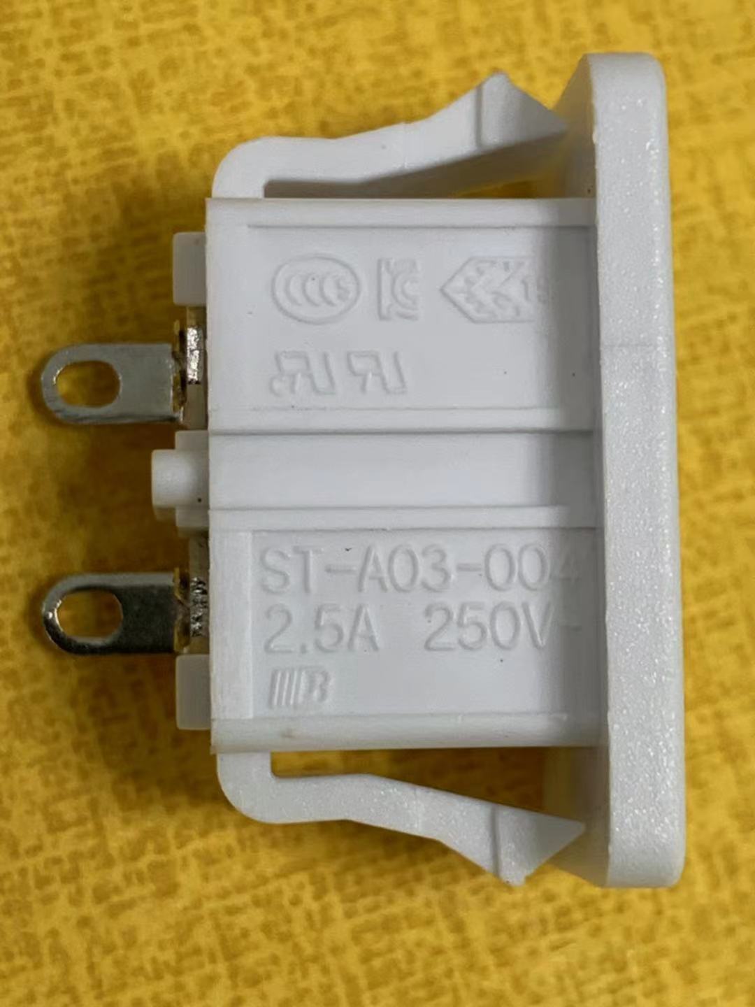 两脚立式C8插座ST-A03-004八字尾电源座