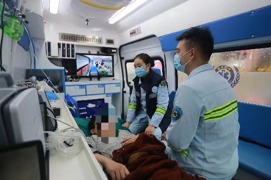 北京救护车出租电话--24小时服务热线