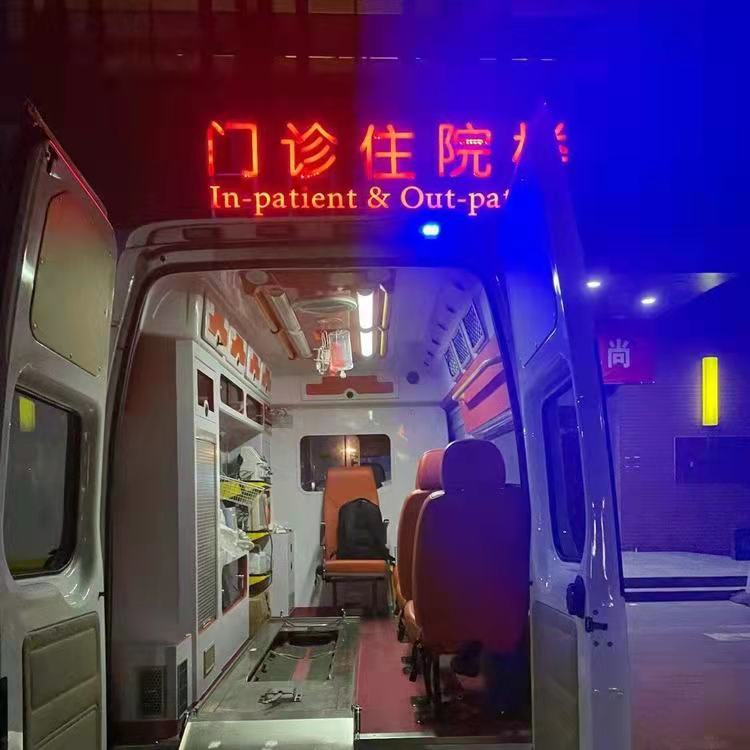 日照附近救护车-长途救护车护送病人-随车医护人员