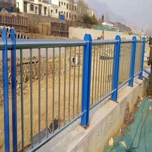 景观护栏89×3.5不锈钢复合管桥梁防撞护栏做工精细,适合大面积采用。