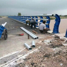 不锈钢河道护栏80×5不锈钢复合管不锈钢复合管护栏适合大面积采用。