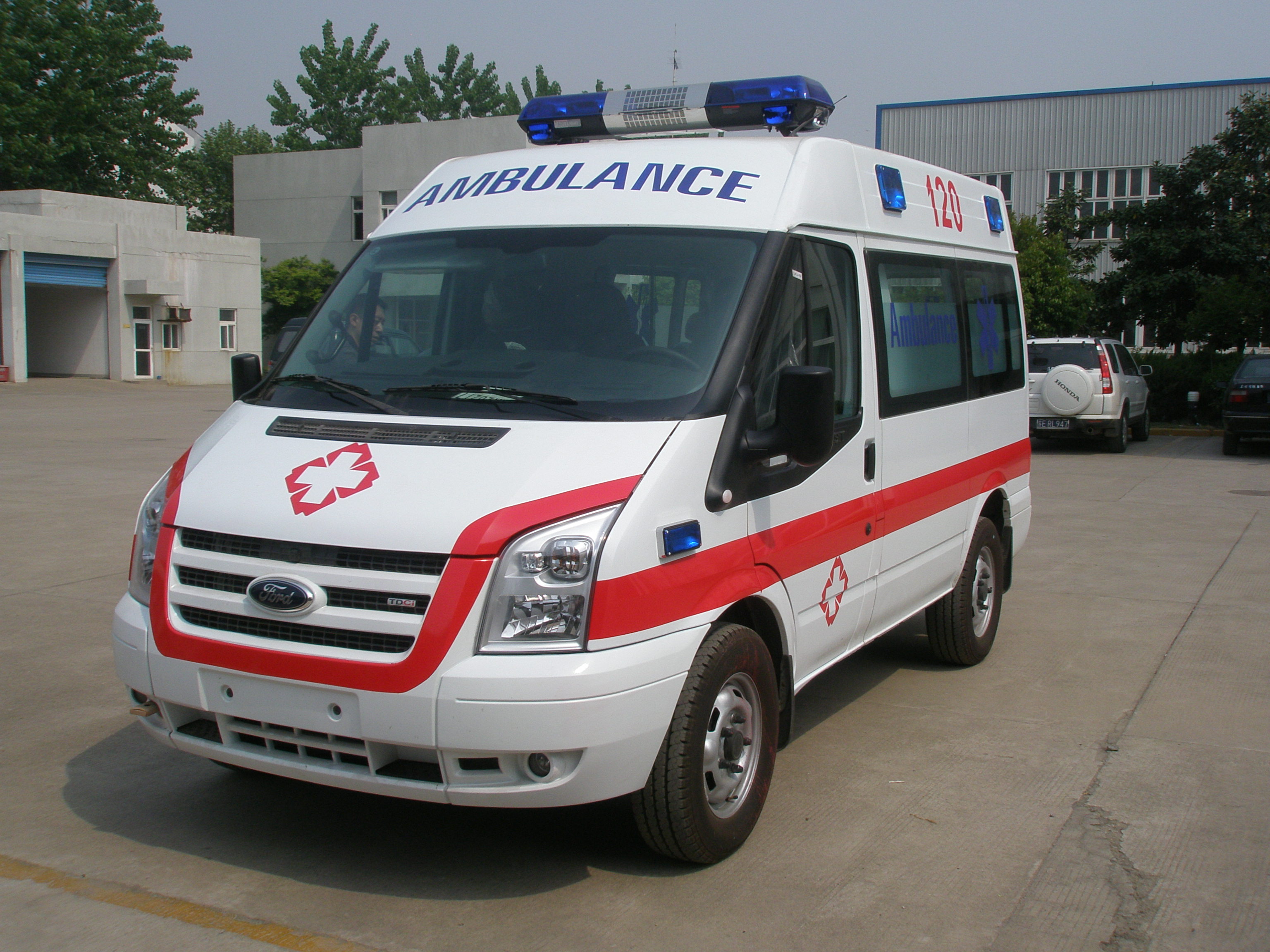 新疆克孜勒苏大型活动救护车租赁重症急救车出租