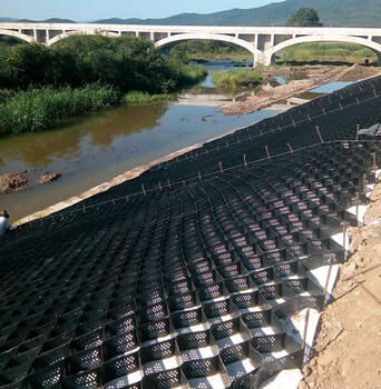 大足蜂巢格室加筋层生产厂家价格,大足蜂巢土工格室规格