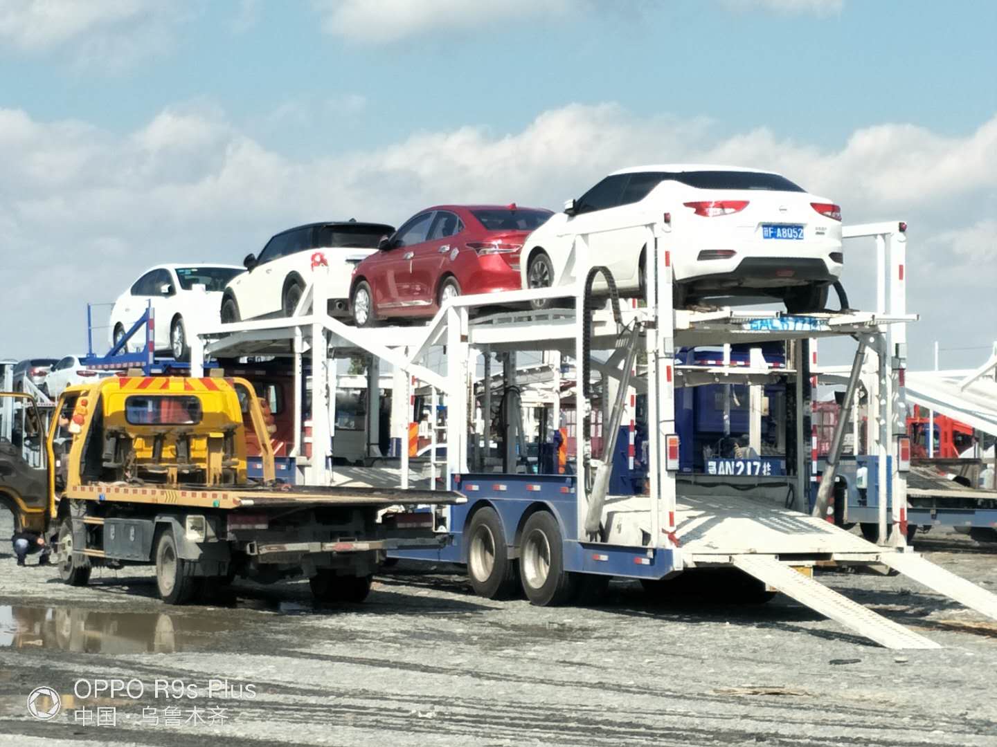 米泉市小轎車拖運24小時在線為您服務(wù)