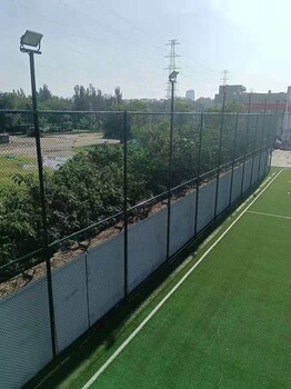 运动场护栏网足球场隔离网体育围栏网生产加工