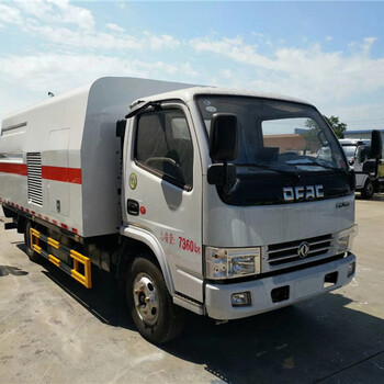 四平鐵東區(qū)大型掃路車(chē)價(jià)格放心省心