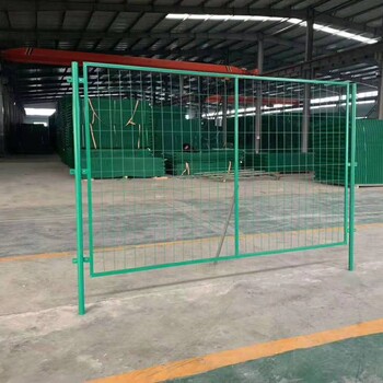 雙邊絲護(hù)欄網(wǎng)圈地圍網(wǎng)框架護(hù)欄隔離網(wǎng)高速護(hù)欄