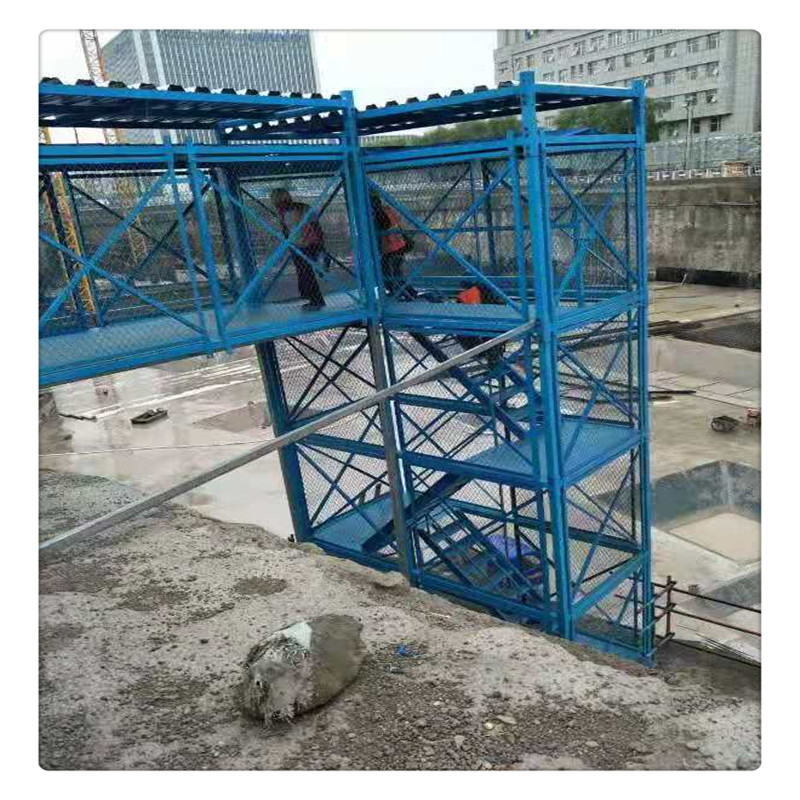 安全爬梯安全梯笼建筑安全施工工具组合式爬梯笼梯挂网式梯笼爬梯
