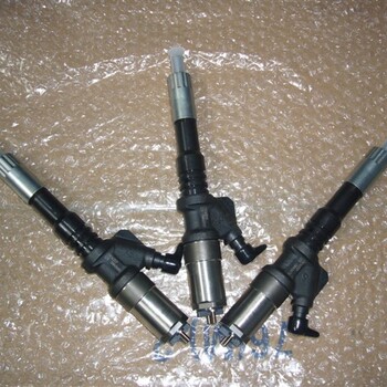 挖掘機(jī)配件PC400-7噴油器6156-11-3300小松原件