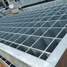 卸煤场重型钢格板煤篦子顺利安装成功标准钢格栅板生产线