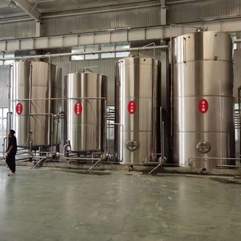 大型啤酒设备生产厂家啤酒厂酿酒设备有哪些生产200吨啤酒设备