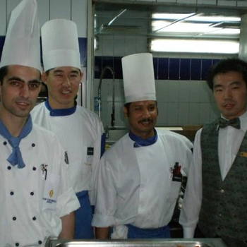新疆克拉玛依出国打工哪里工资高澳大利亚中餐厅厨师月底出境