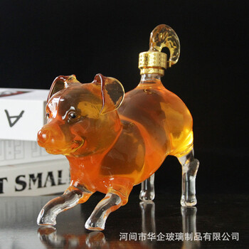 河间华企手工艺生产十二生肖酒瓶小狗造型玻璃工艺酒瓶
