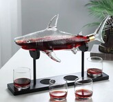 河间华企生产鲨鱼醒酒器高硼硅玻璃工艺酒瓶泡酒瓶