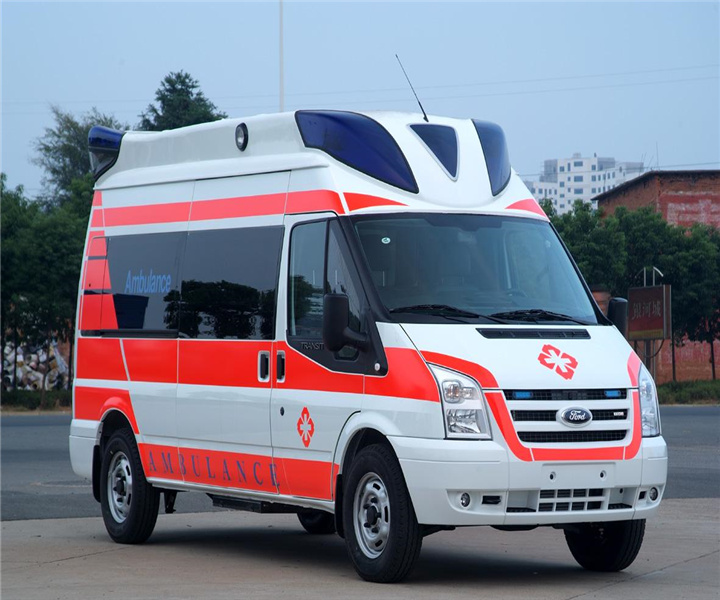 昭通长途护送病人的救护车——全国救护车出租中心
