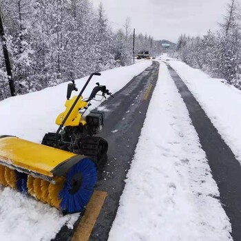 扫雪机手推式扫雪机小型多功能扫雪机