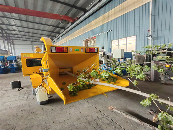 甘肃定西移动式大型树木破碎机如何维修保养每日更新