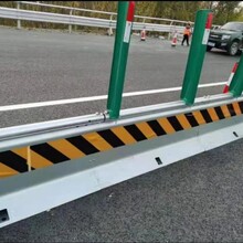 广东高速临时移动钢护栏几字型护栏移动迷你护栏价格
