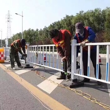 锌钢护栏桥梁防撞护栏河道护栏桥梁立交桥两侧护栏桥梁复合管护栏