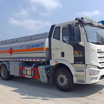 程力威牌CL5180GJYC6型加油车解放12吨加油车厂家