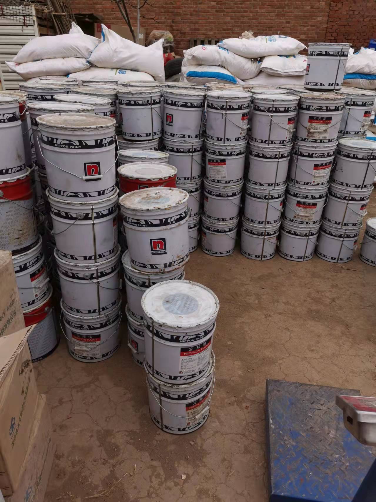 德阳罗江回收铁红醇酸防锈油漆厂家回收