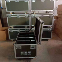 军绿铝合金航空箱9mm防火板仪器箱设备运输包装箱