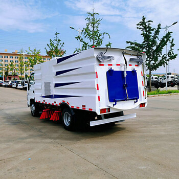環(huán)衛(wèi)洗掃車銷量天然氣掃路車