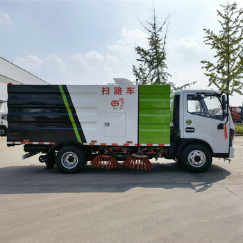 清掃掃路車生產(chǎn)廠家高速除雪掃路一體車