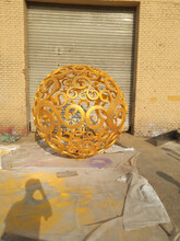 不銹鋼鏤空花球雕塑