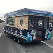 时尚炫酷美食餐车咖啡车摄像车图片