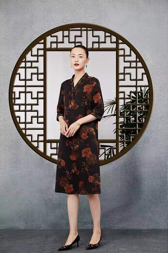 中国元素夏装香云纱连衣裙中老年气质女装拿货渠道
