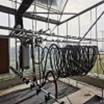 四川遂宁温室大棚自动喷灌机自动运行洒水车连接水肥一体生产定制