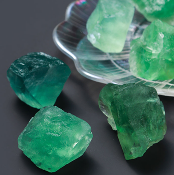 天然绿水晶原石价格是多少绿水晶是天然的吗