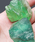 天然绿水晶的用途与作用巴西绿水晶原石价格