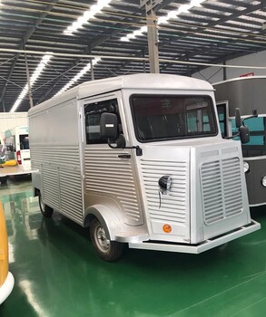 鯨魚街景花車