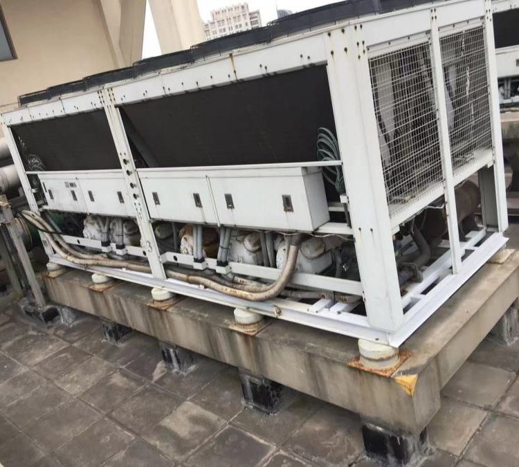 上海空调螺杆式风冷冷水机组回收 免费拆除