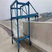 新疆库尔勒市防撞墙模板台车吊装作业平台一体机
