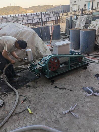 新疆阿克苏厂房地基注浆路面下沉注浆设备基础沉降加固