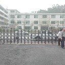 深圳福田區(qū)附件安裝維修伸縮門，道閘門，玻璃門等等