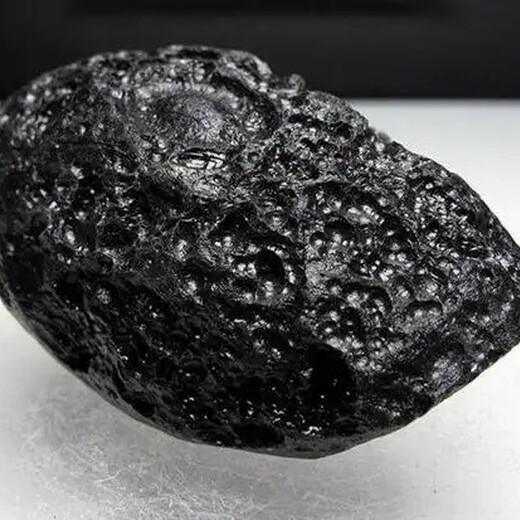 宁强碳质球粒陨石图片图片