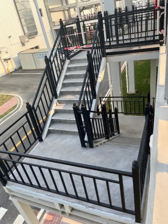 广东惠州户外院子围栏阳台护窗锌钢护栏小区楼梯扶手
