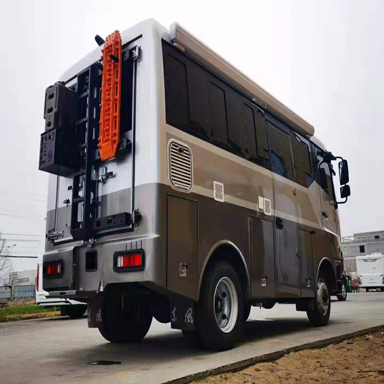 东风超龙四驱越野旅居车(国六标准)