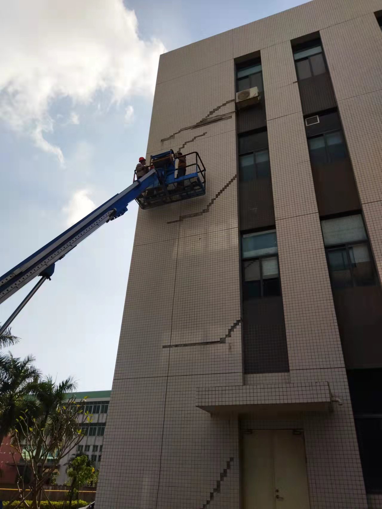 惠州市惠东宝口屋顶、楼面防水补漏公司，质量可靠！