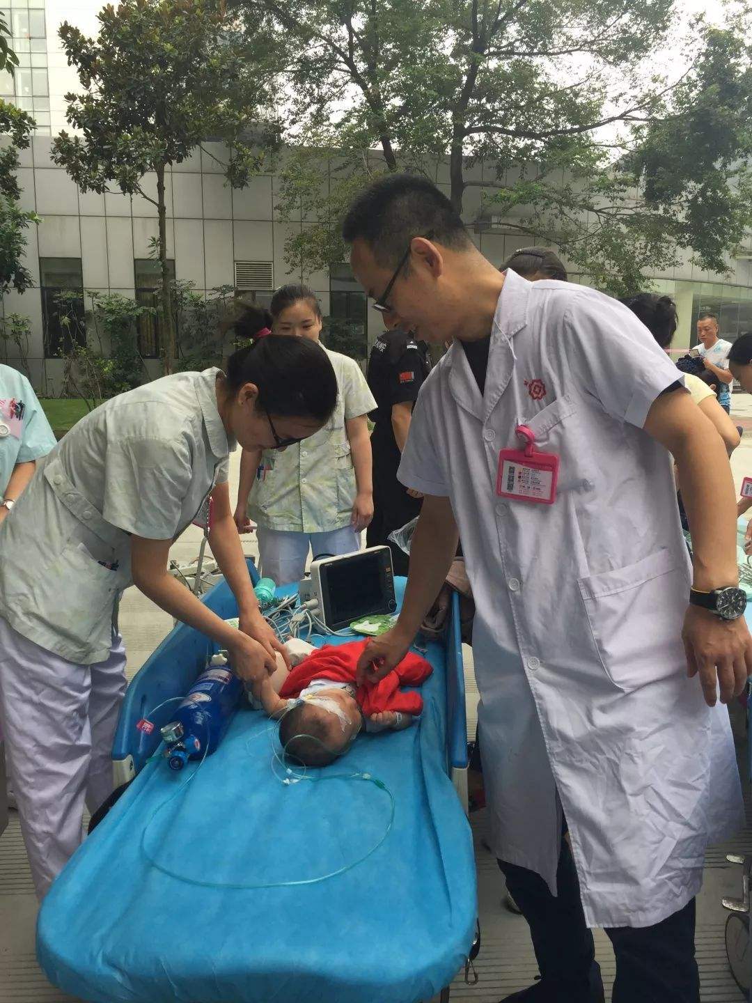 杭州120跨省救护车出租-24H、全国护送